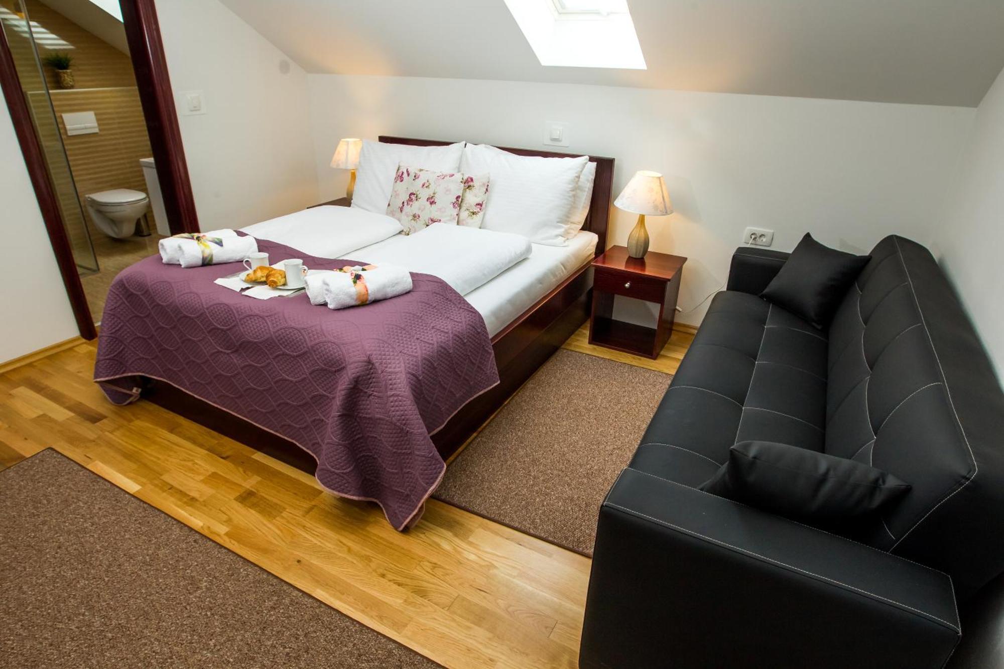 B&B Lady Of The Lake Jezerce Rom bilde